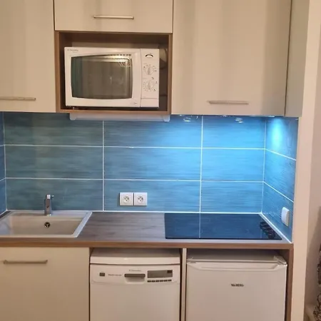 2 Pieces Avec Piscine Chauffee