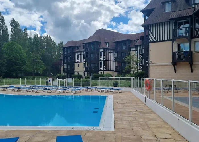 2 Pièces Avec Piscine Chauffée Apartamento *