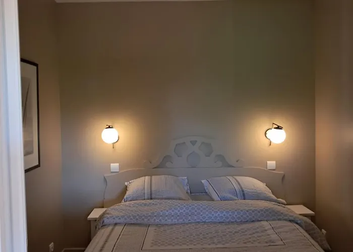 2 Pièces Avec Piscine Chauffée *