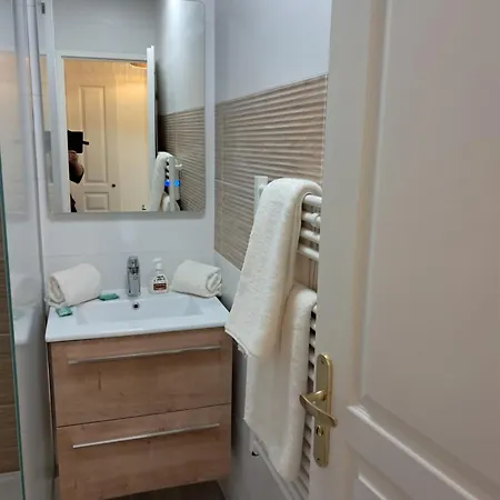 2 Pieces Avec Piscine Chauffee